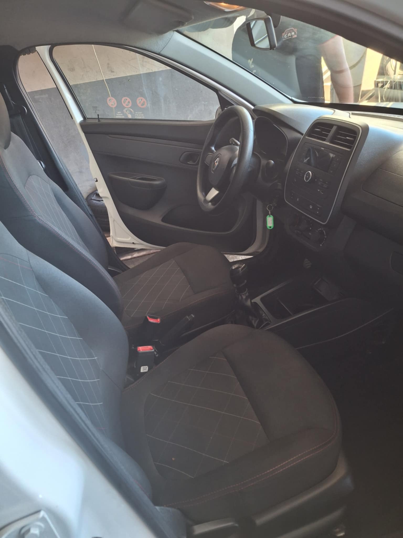 kwid interrieur (5)